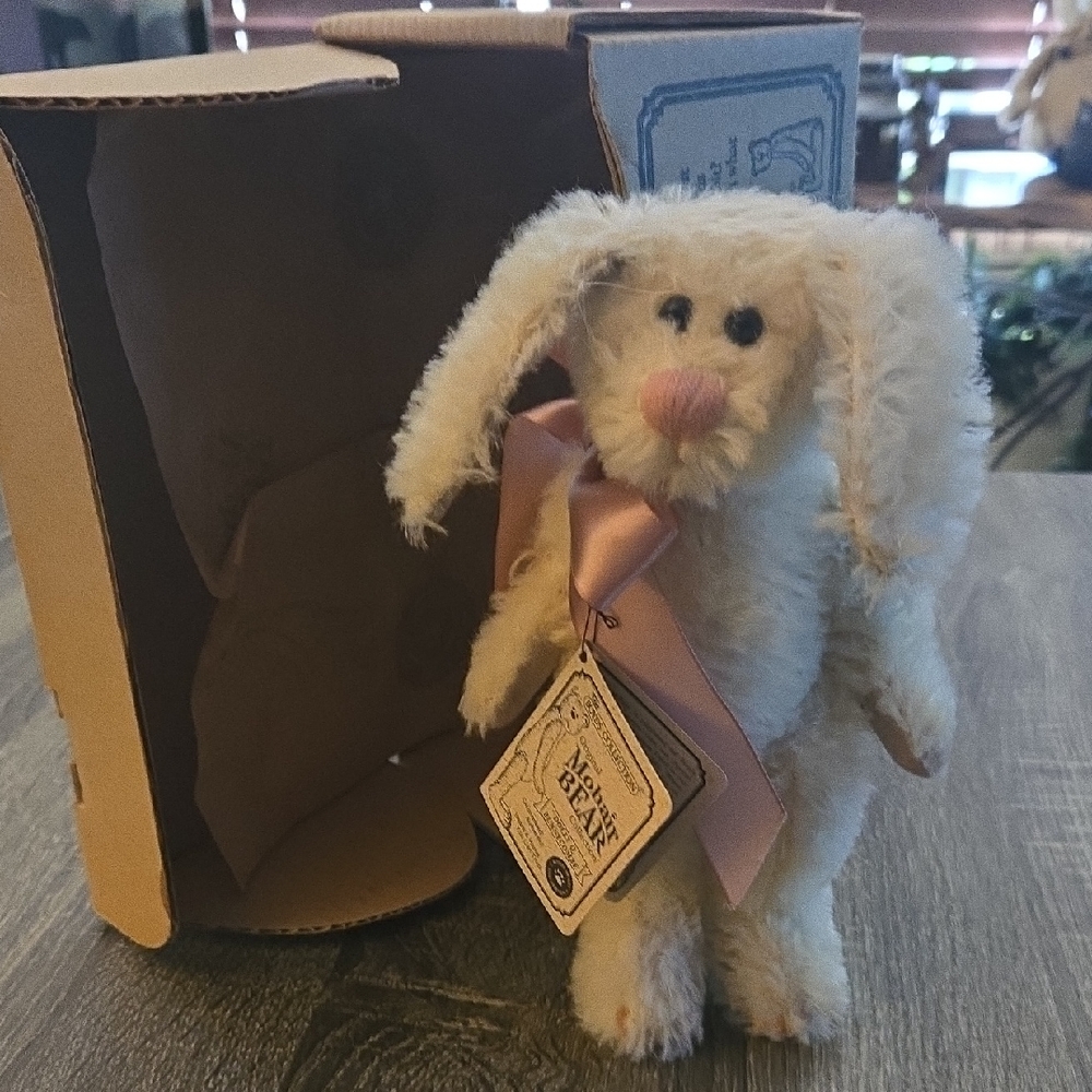 Boyds Bears Cream Bunny with Pink Bow